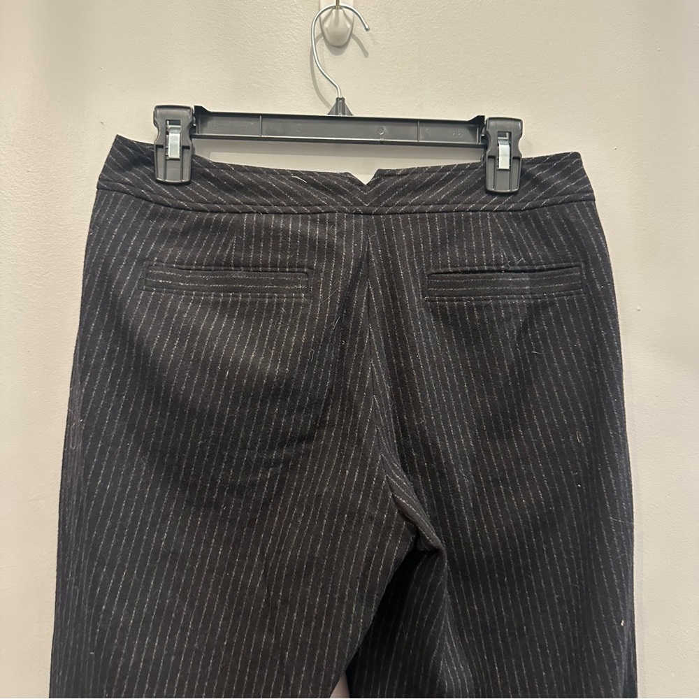 EUC Banana Republic Harrison Black Pinstripe Trousers with stretch. Women’s 4. - Picture 3 of 8